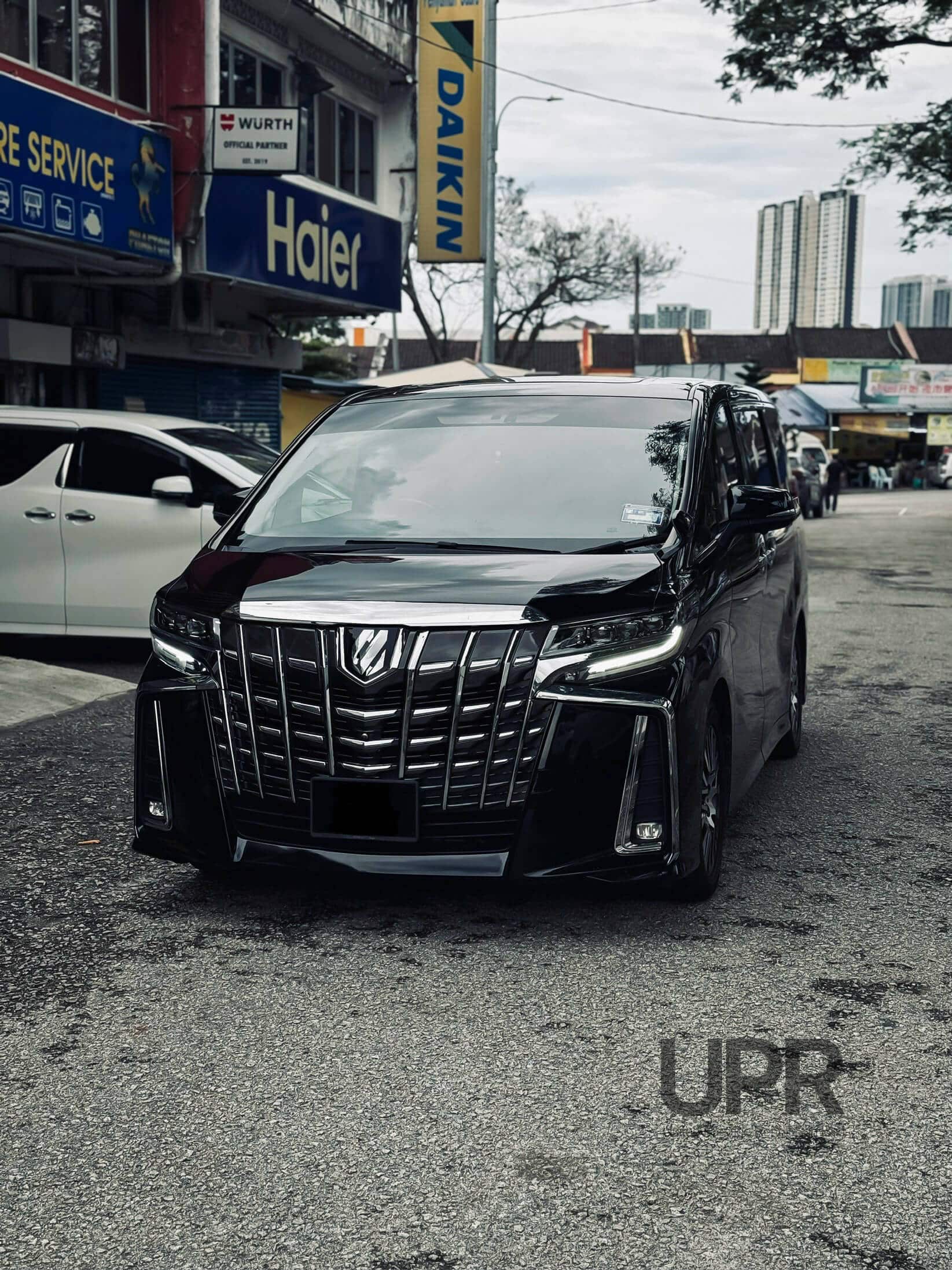 Discover Alphard Rental Options - Explore our diverse MPV car rental range, including Alphard and Vellfire rentals. Experience luxury travel with the Toyota Alphard Transformer featuring a pilot seat. Rent Alphard with us for a joyful journey in KL.