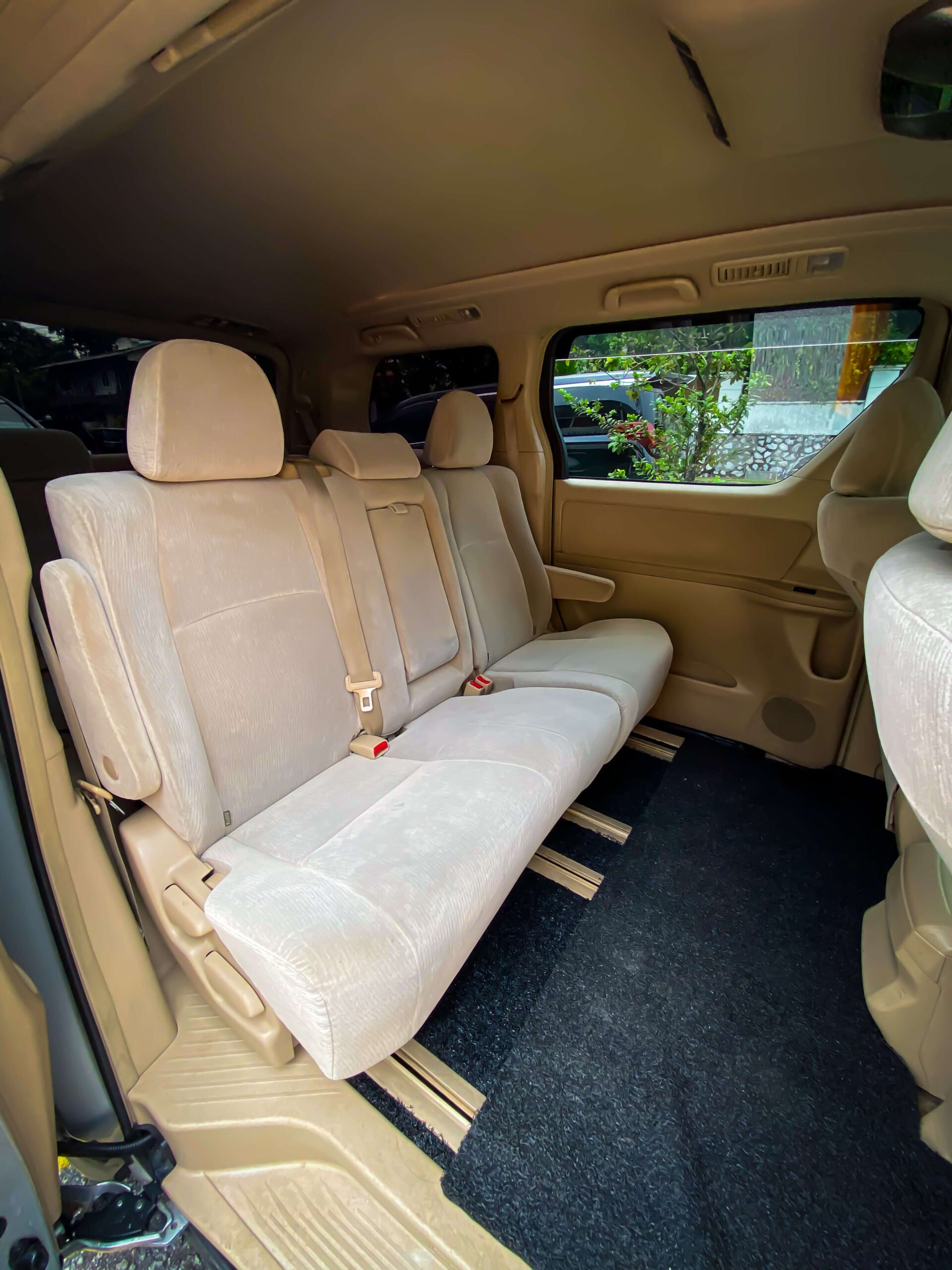 Vellfire for rent - interior