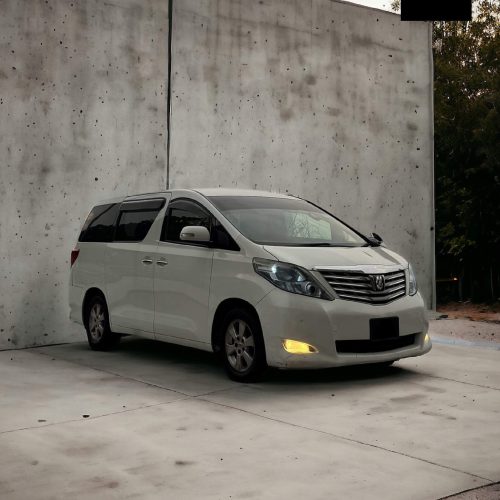 8 seater MPV car for rent in KL, a 2nd generation Alphard for rent and available for chauffeur service. Great choice for MPV rental in KL.