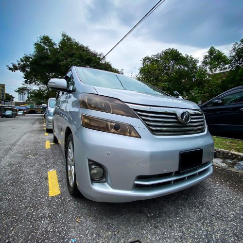 Rent 1st Generation 8-Seater Vellfire in KL - Experience luxury MPV rental with chauffeur service. Choose us for Vellfire or Alphard rental - your trusted MPV car rental company in KL.