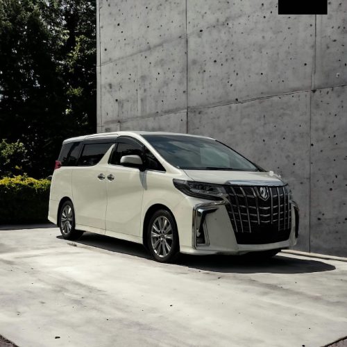 Looking for airport transfer? Chauffeur service? MPV car rental? Check out our MPV car rental in KL, we provide alphard rental, vellfire rental that comes in 7 seater and 8 seater of your choice. Rent Alphard with us! This is Toyota Alphard Transformer, a 7 seater car rental.